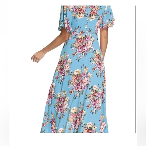 None Dresses & Skirts - Floral Blue Maxi Dress